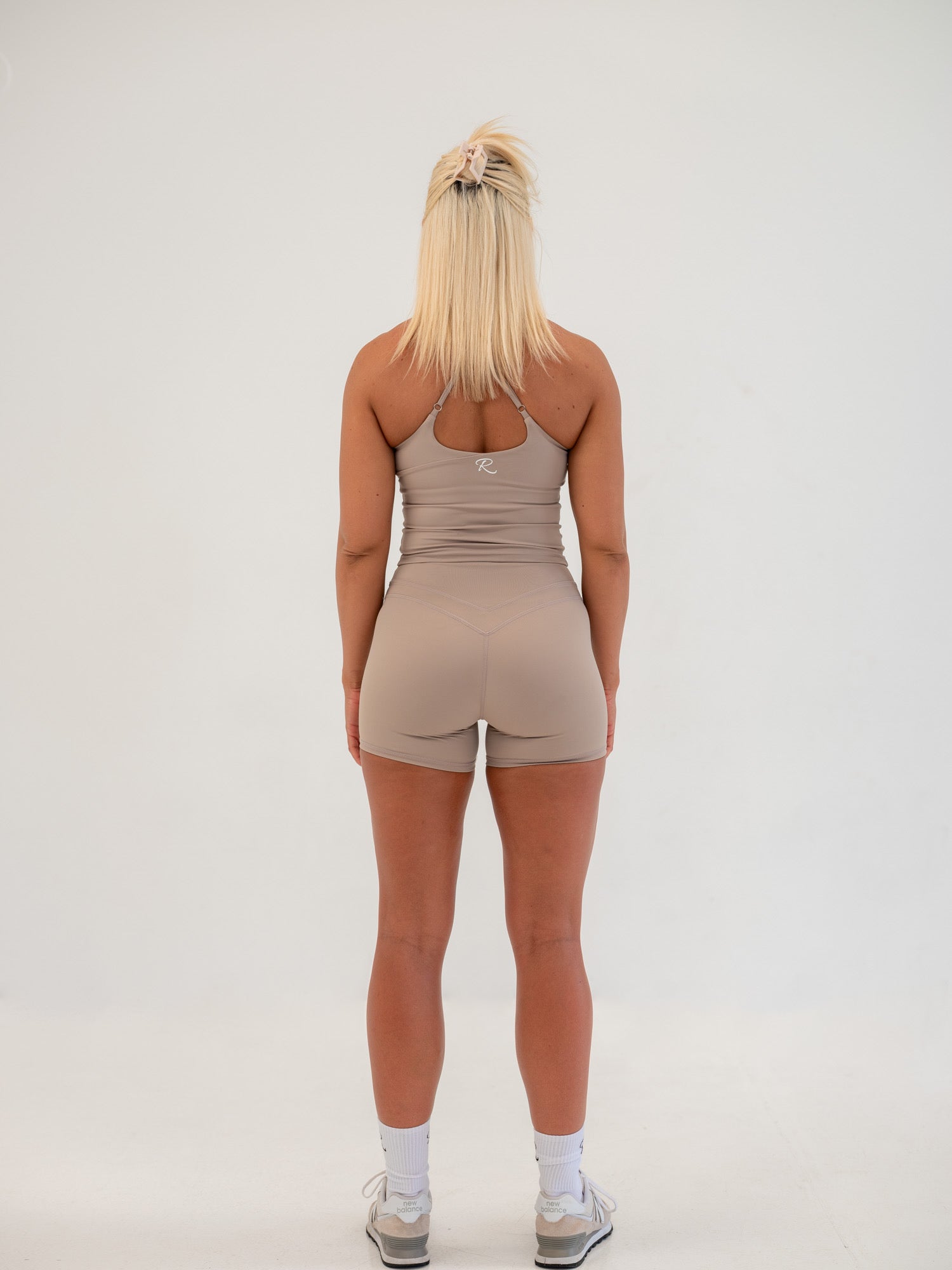 Perform Shorts - Latte