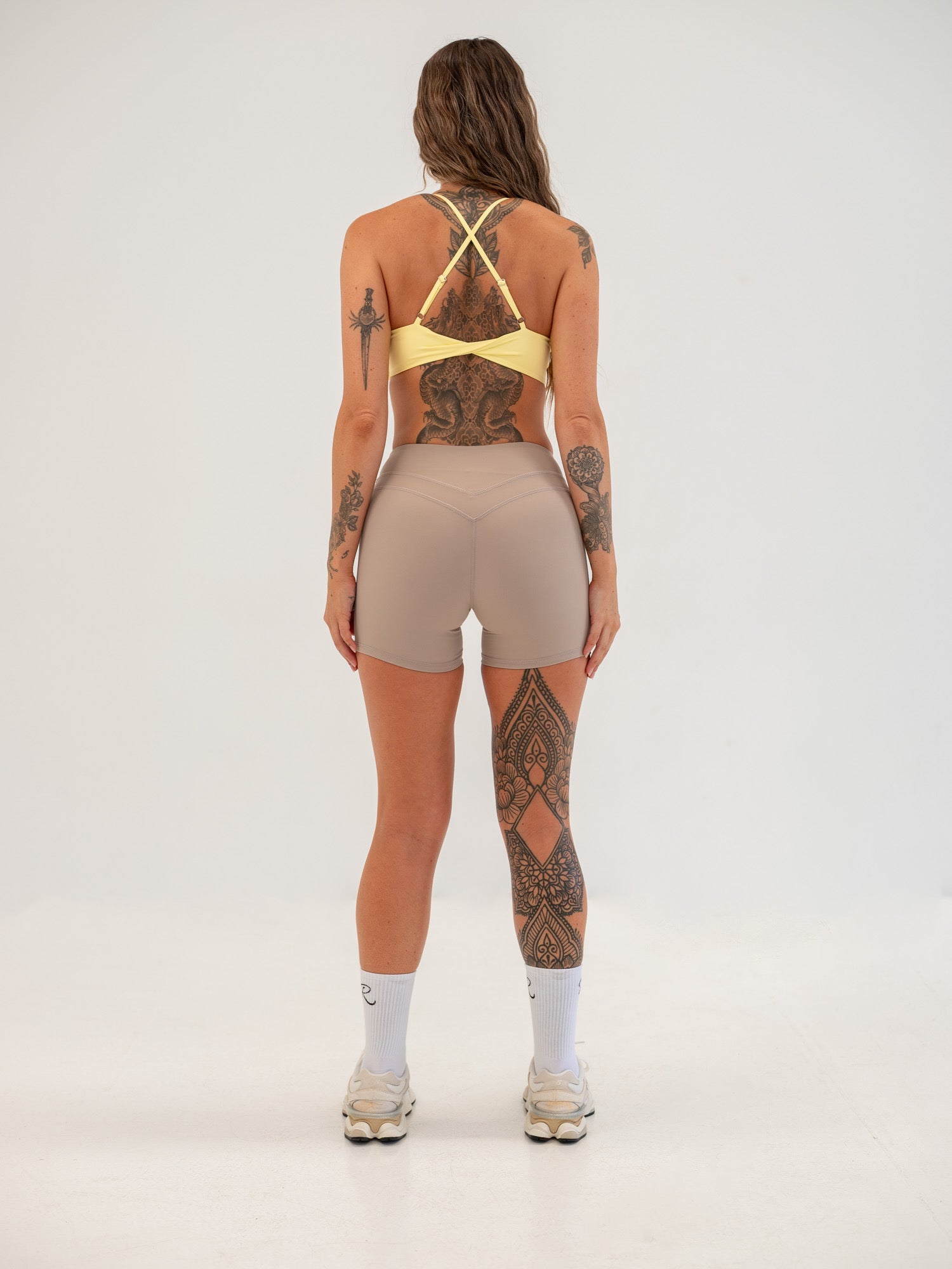 Perform Shorts - Latte