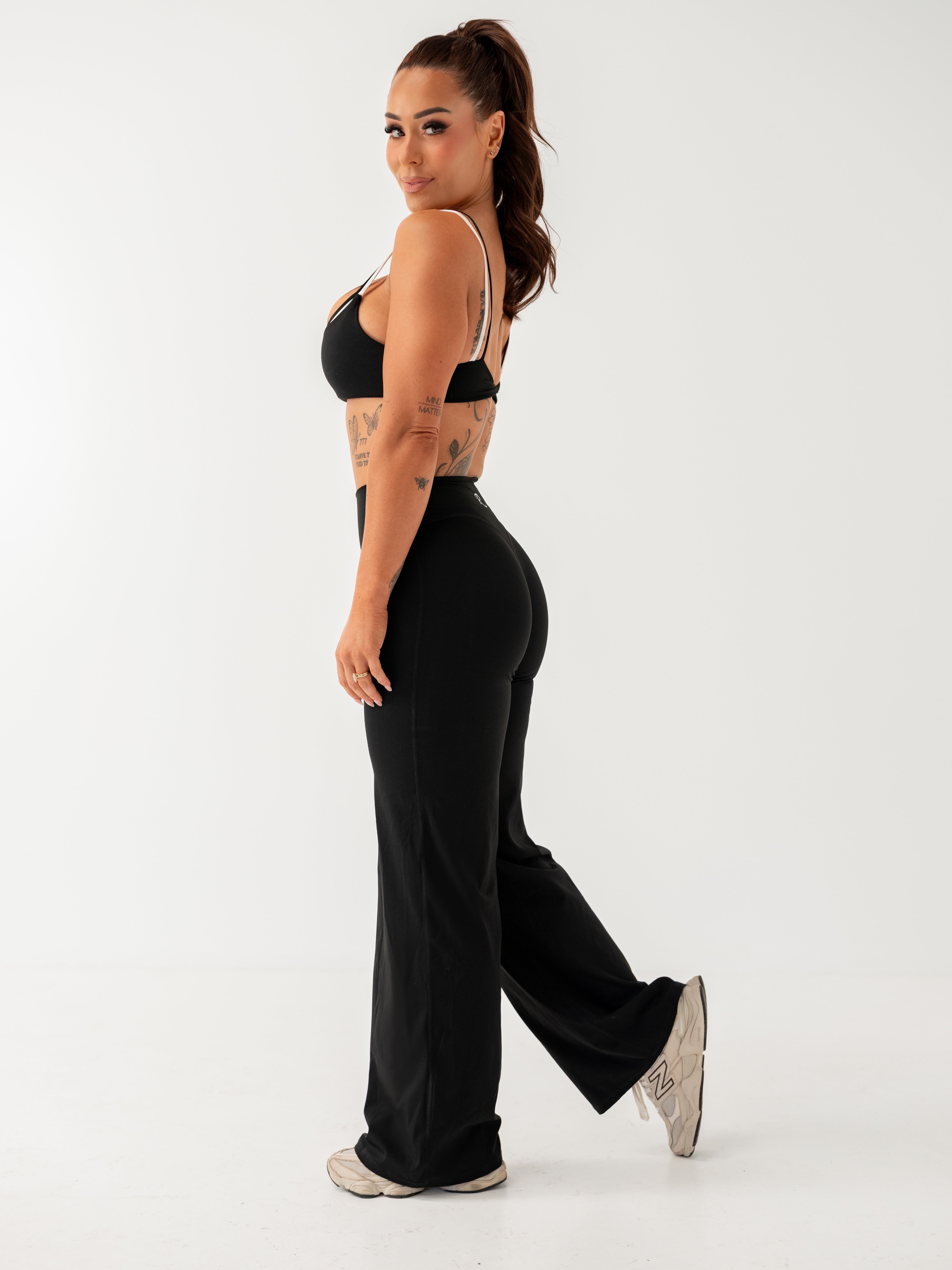 Essential Wide-Leg Tights - Black