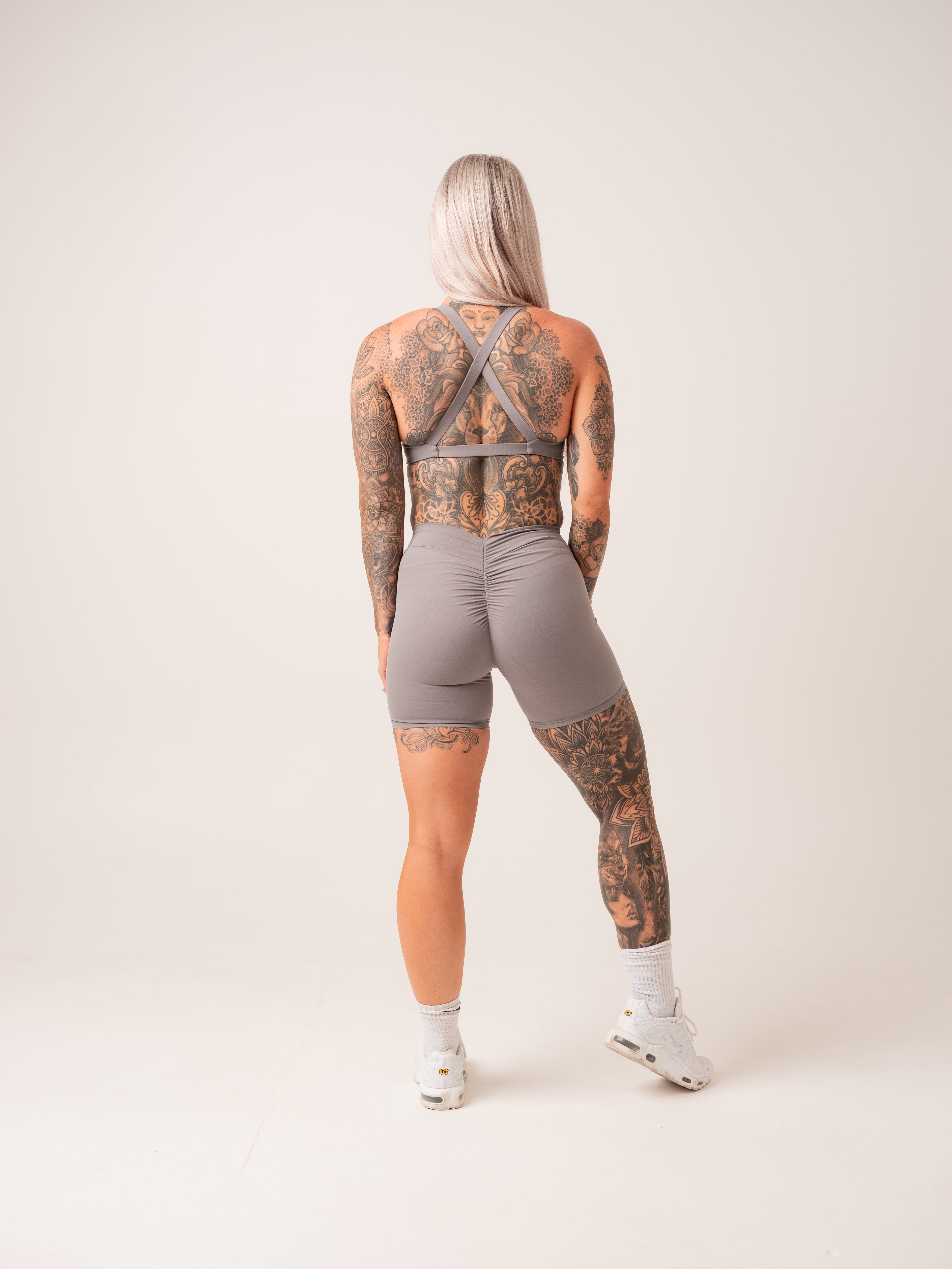 Contour Shorts - Grey