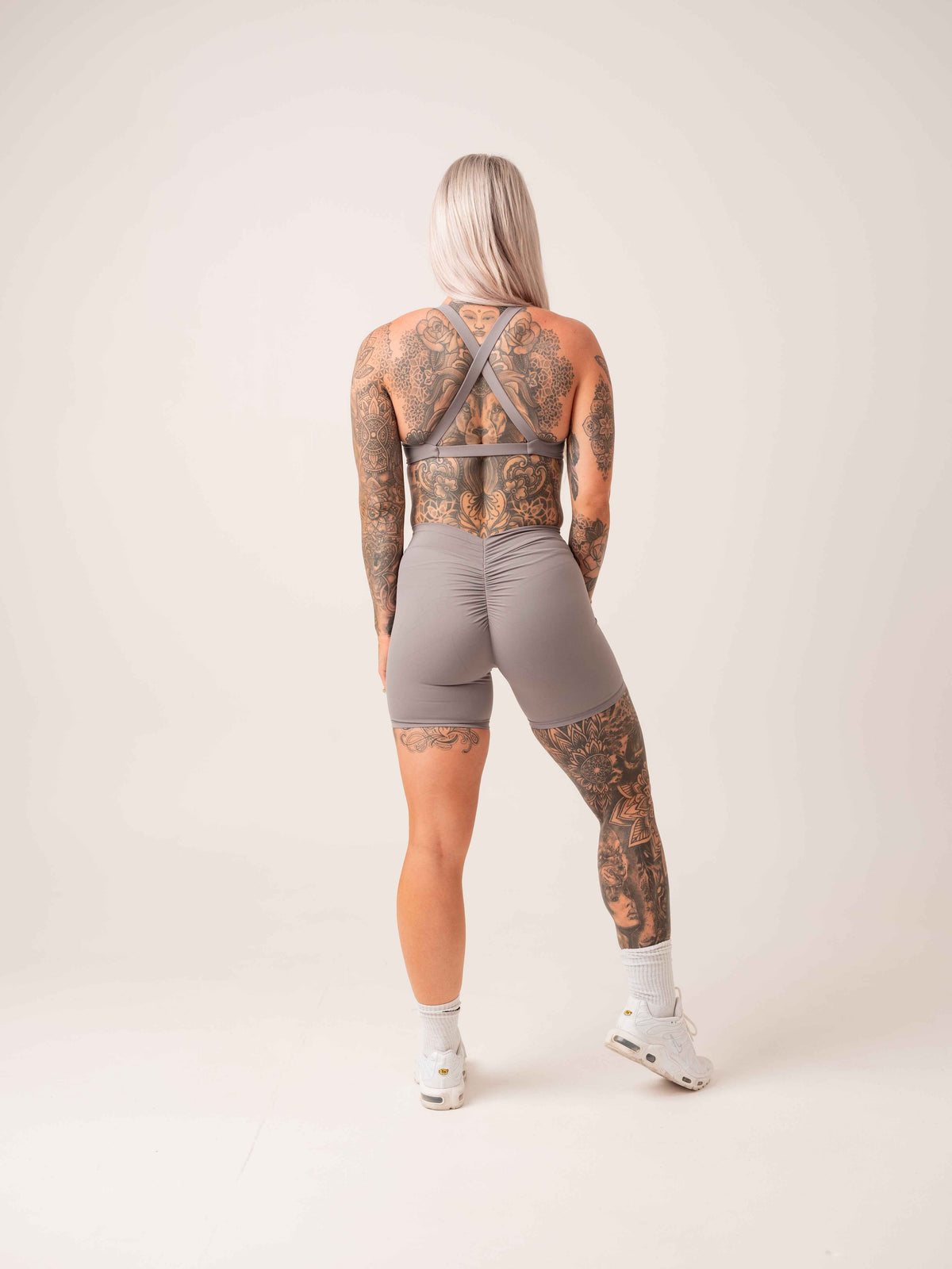 Contour Shorts - Grey