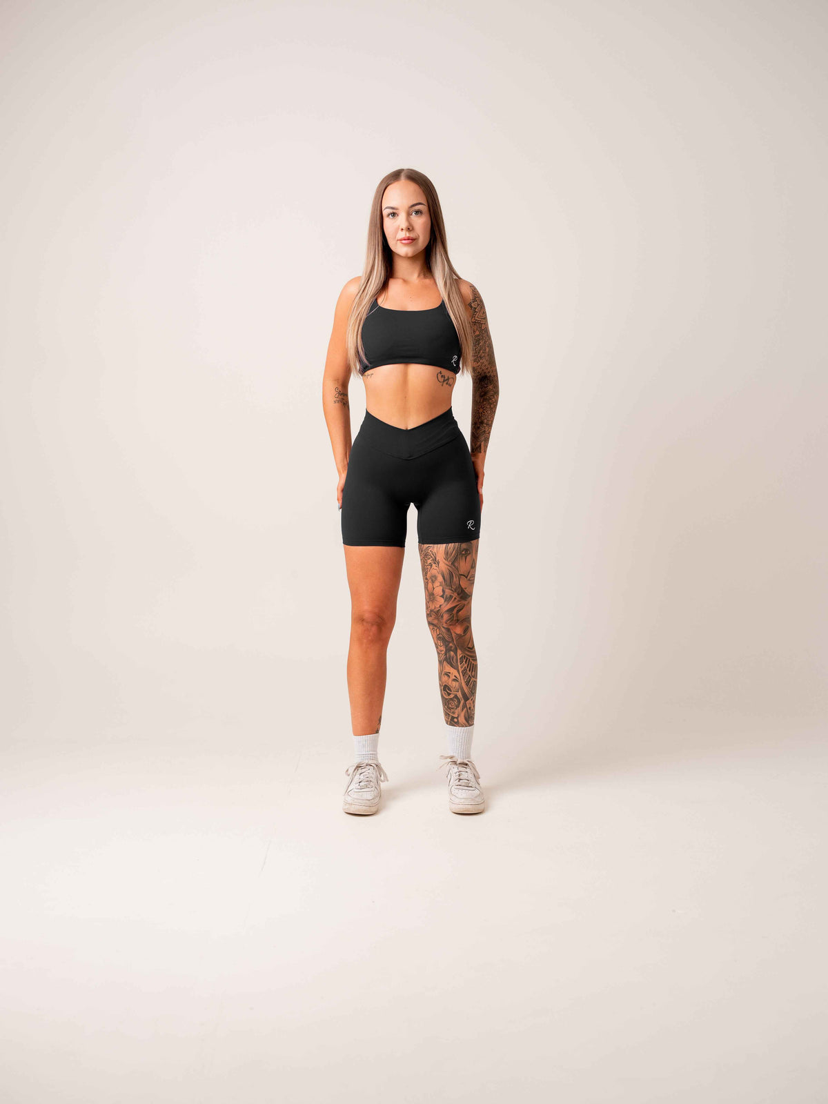 V Shape Shorts - Black