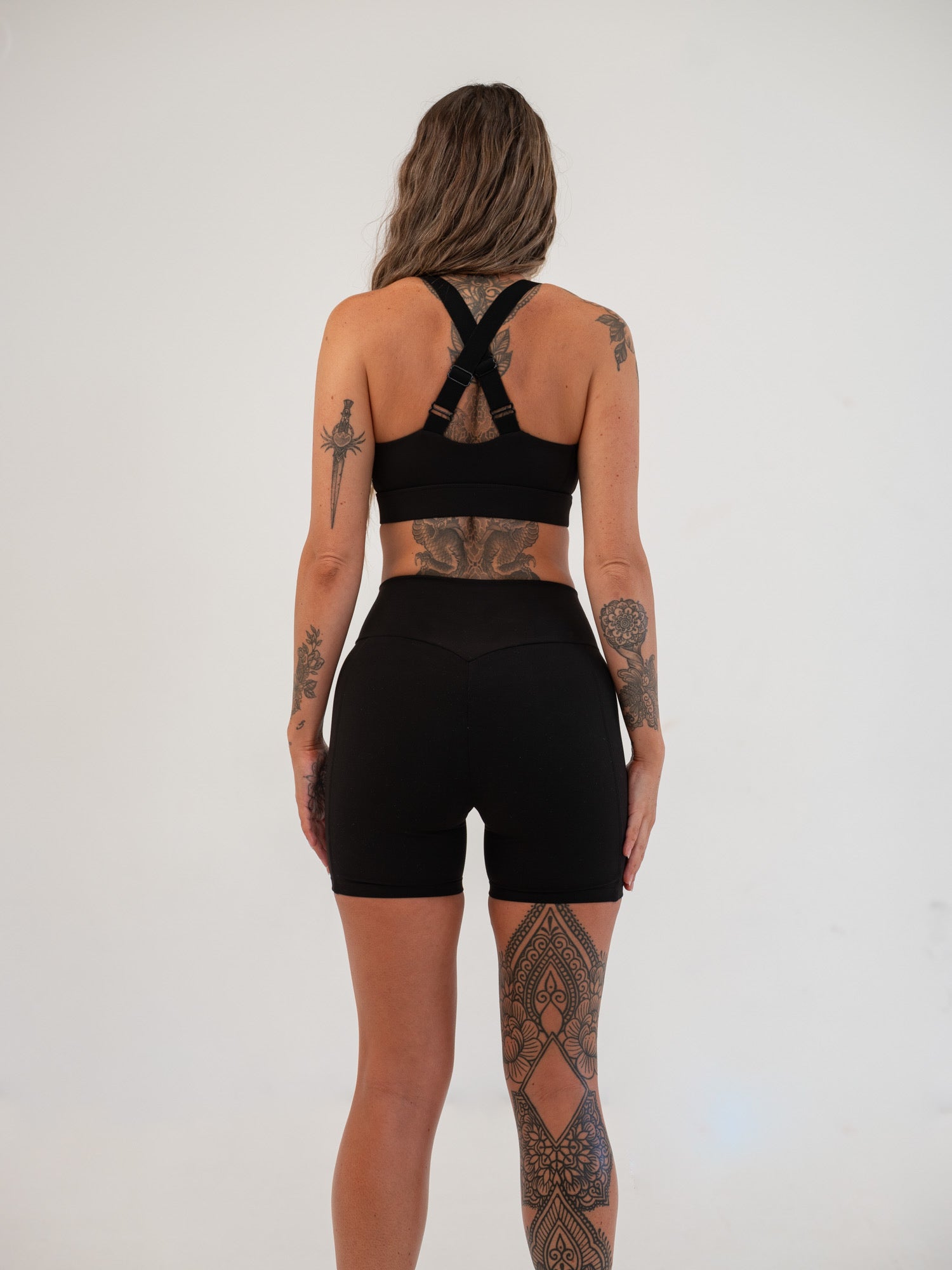 Luxe Cut-Out Crop - Black