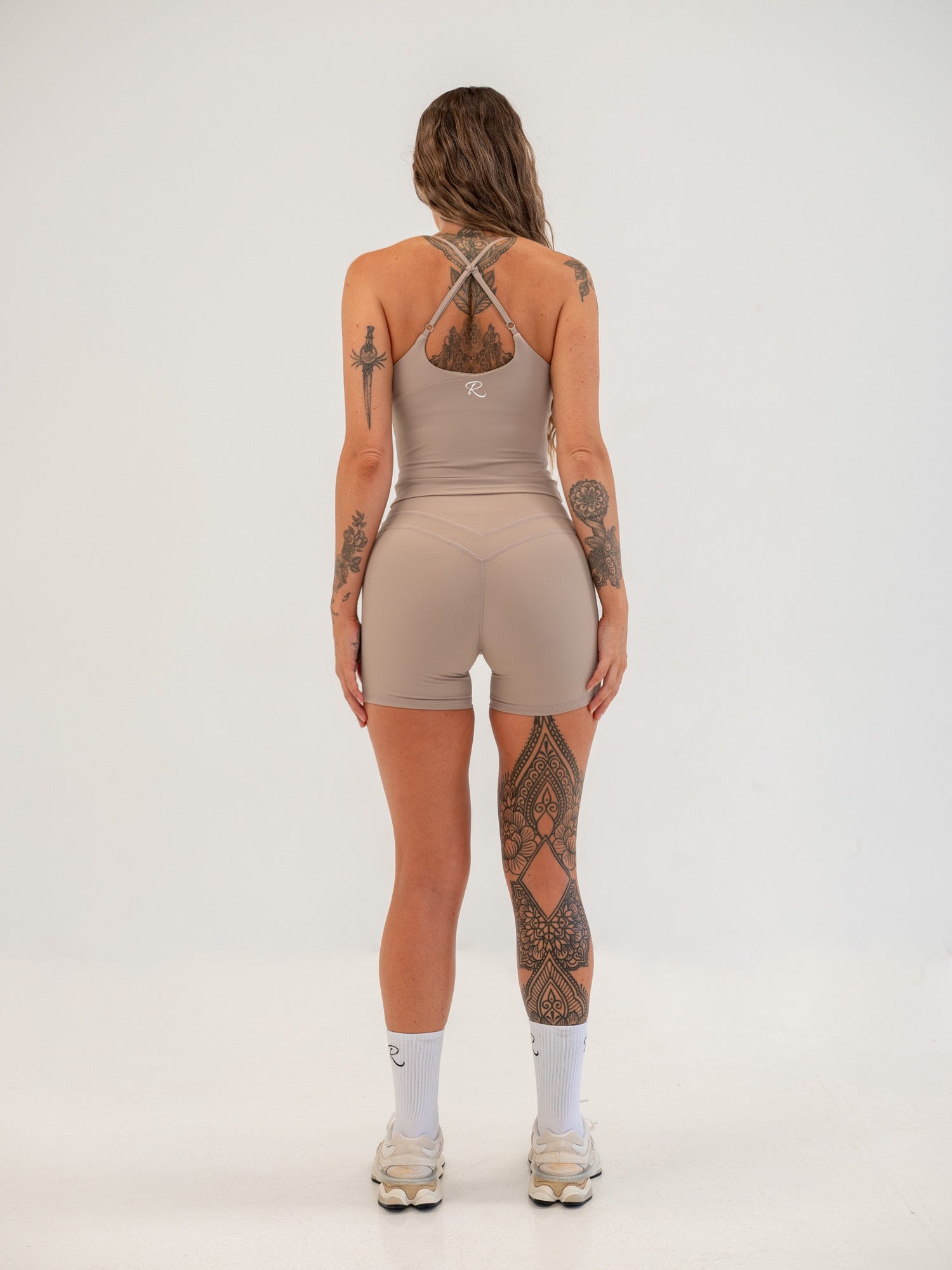 Perform Longline Singlet - Latte